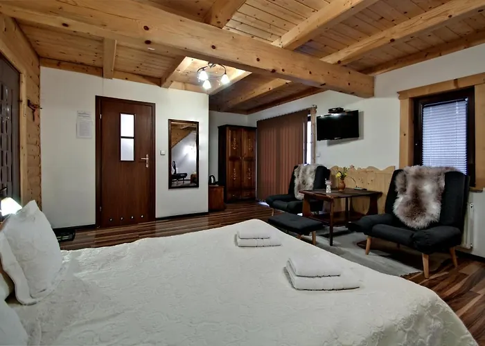 לינה וארוחת בוקר Magnat Sauna & Relax זקופאנה