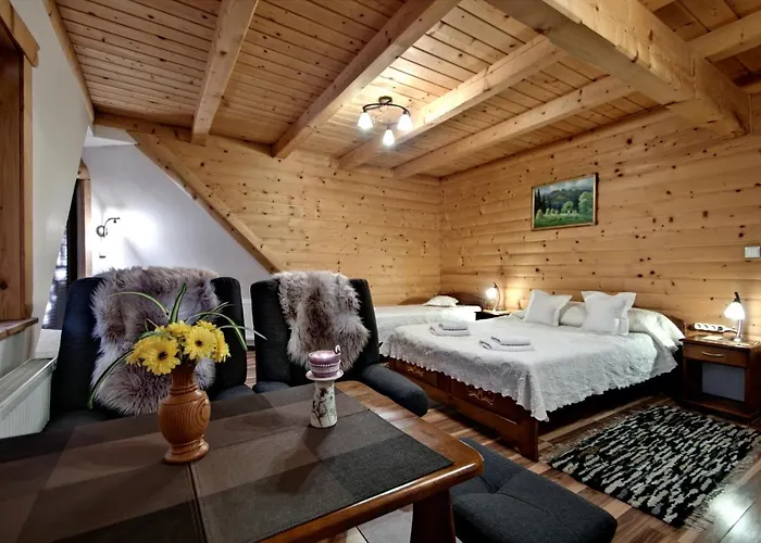 לינה וארוחת בוקר Magnat Sauna & Relax זקופאנה