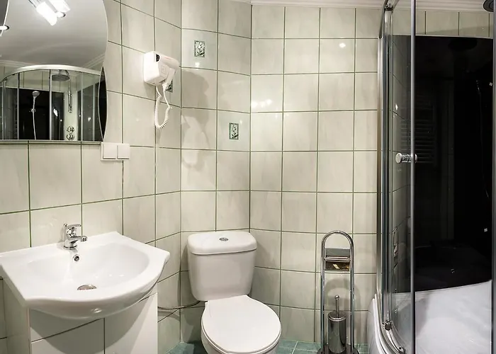 לינה וארוחת בוקר Magnat Sauna & Relax זקופאנה